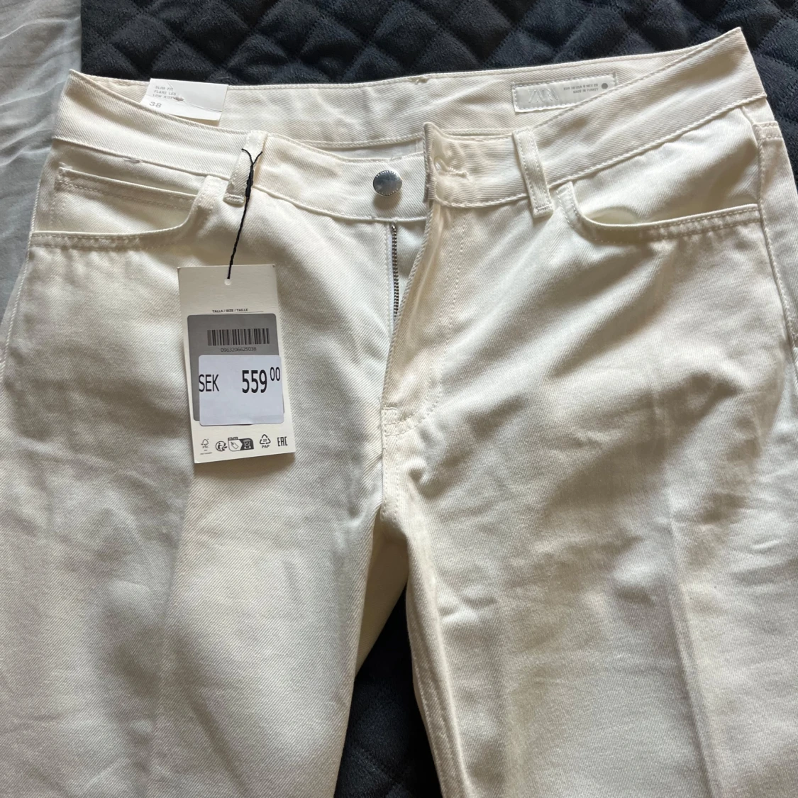 Vita raka jeans från Zara - 2