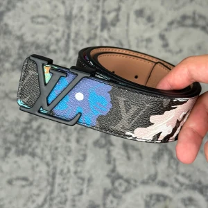 Iv bälte - Helt ny, hör av er för fler bilder 😉