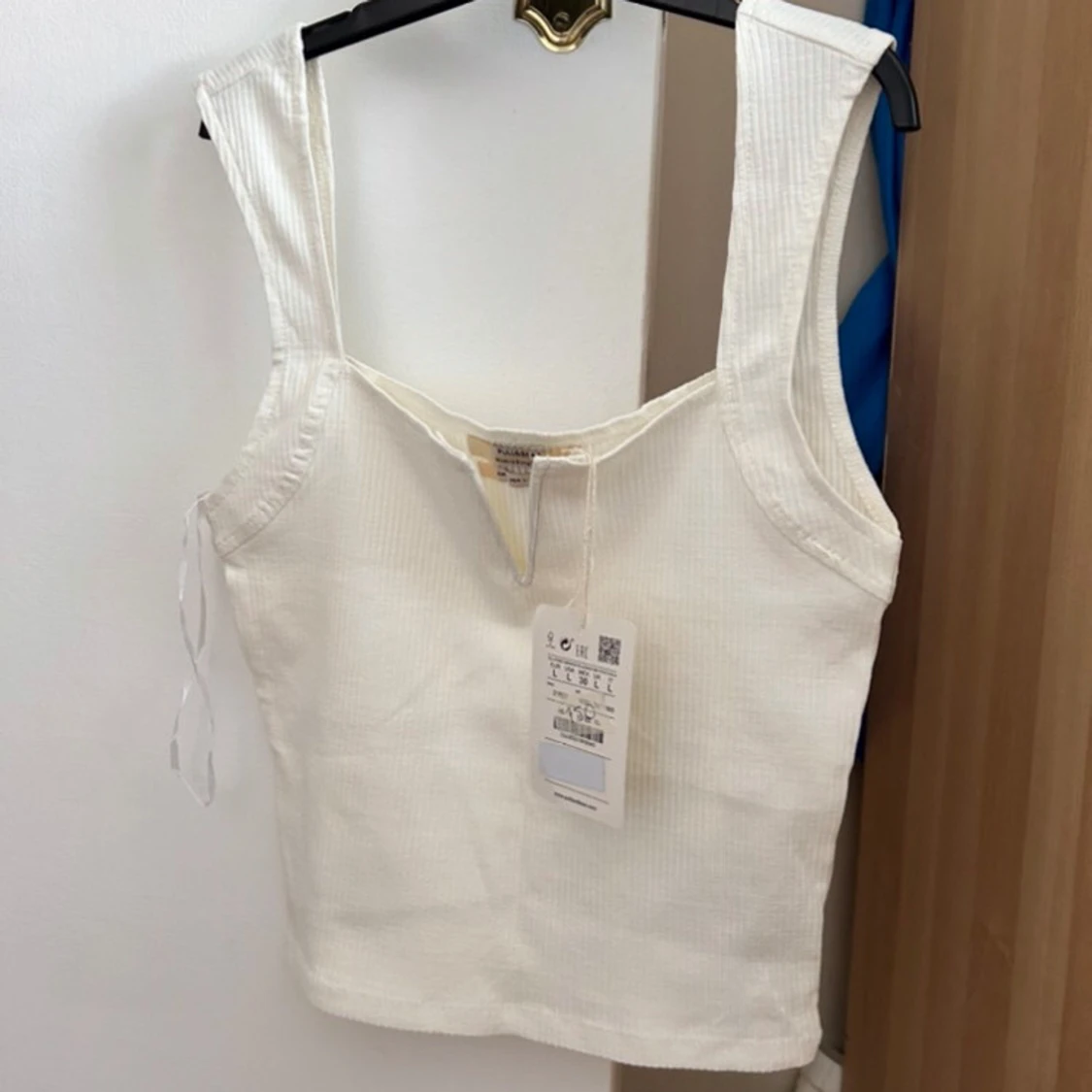 Vit ribbad linnetopp Pull&Bear