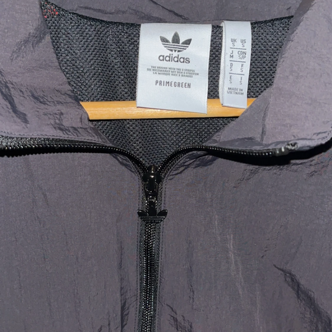 Svart vindjacka från Adidas S - 2