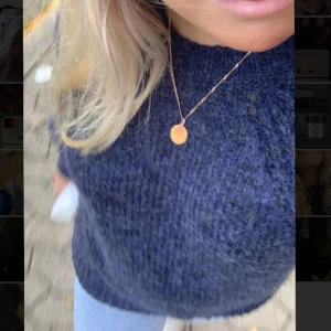 Stickad tröja  - Fin stickad tröja från Kappahl har använt ett par gånger men den är inte sliten alls utan ser ut och känns som ny🥰🙌