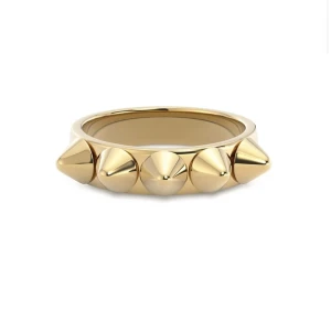 Guldfärgad ring med nitar - Stilren guldfärgad ring dekorerad med spetsiga nitar runtom. Perfekt för att ge en edgy touch till din stil. Passar både till vardag och speciella tillfällen. Priset går att diskutera 🥰