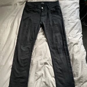 Raf Simons SS20 Jeans - Svarta rad simons jeans köpte från APLACE, passar ungefär 30-31x34, annars är de bara o fråga om mått.