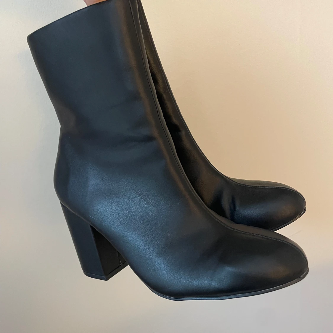 Svarta boots med klack och dragkedja - 1