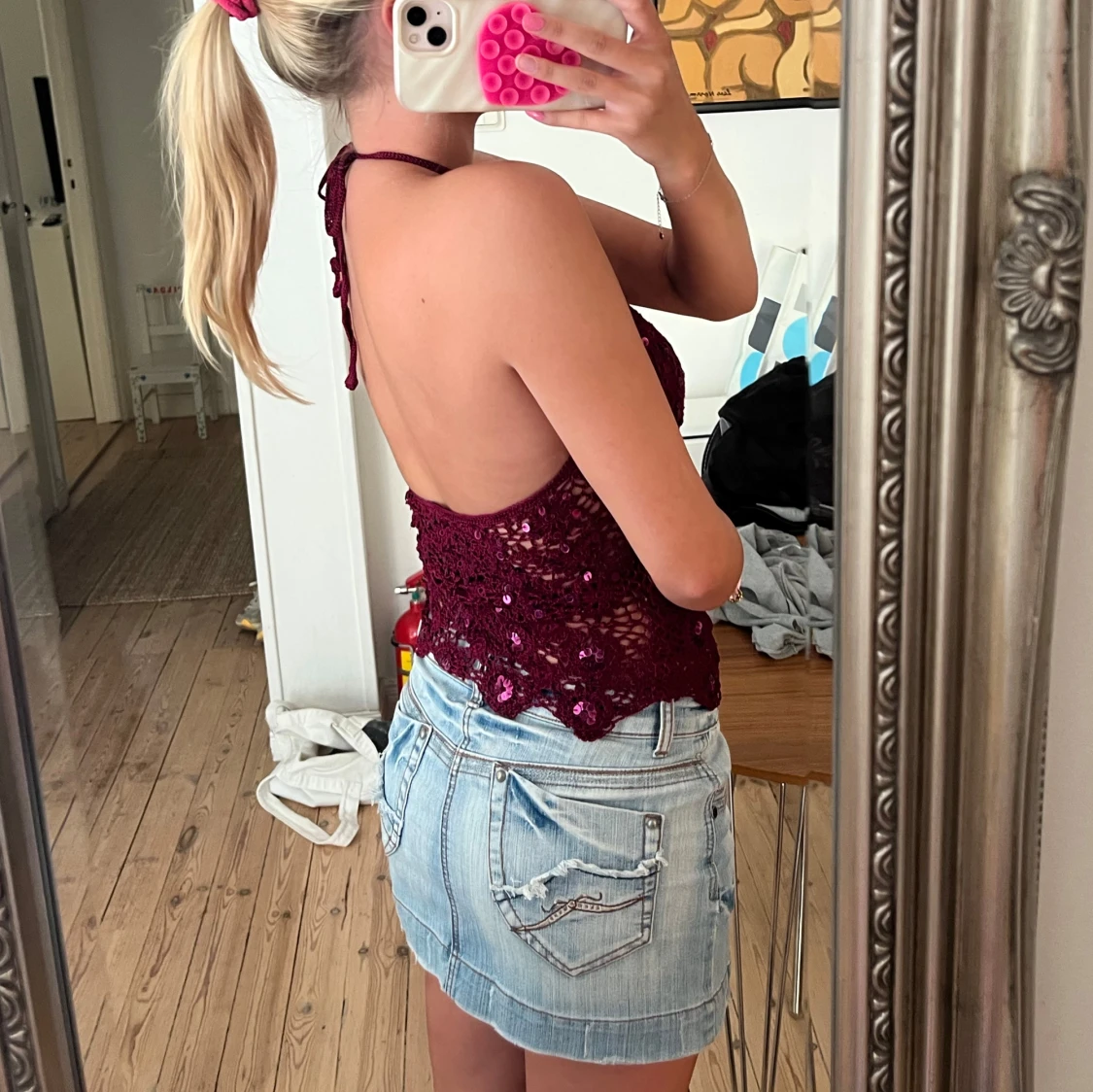 Vinröd paljettprydd halterneck-topp - 1