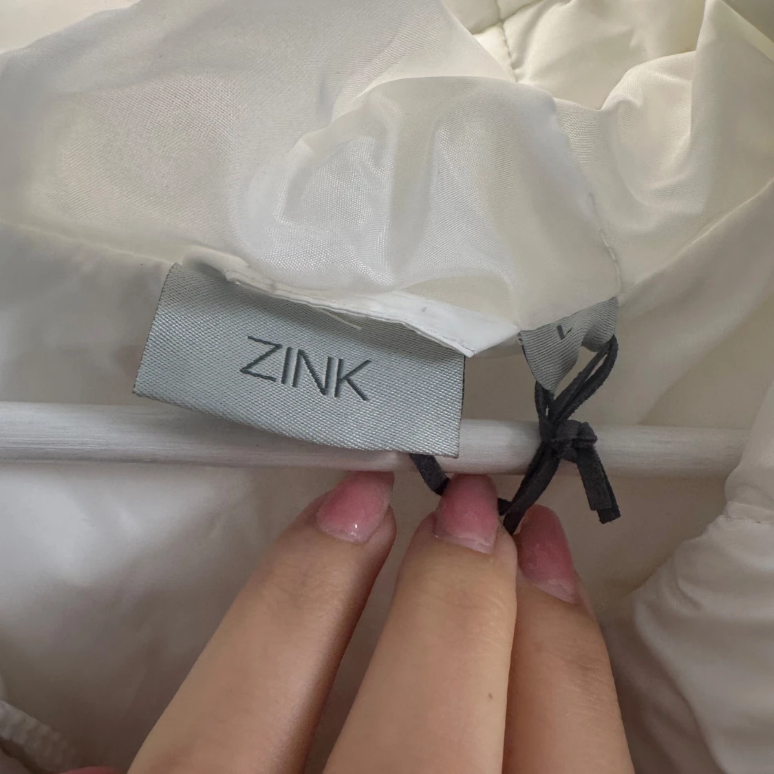 Vit lång pufferjacka från Zink - 2