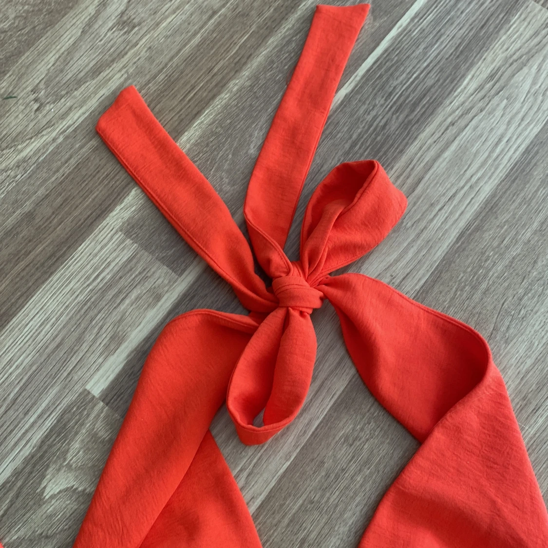 Orange knytbar halterneck topp från Zara - 4