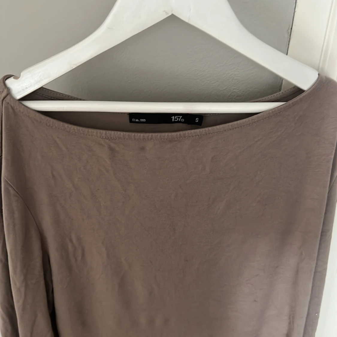 Beige långärmad topp från 157 - 3