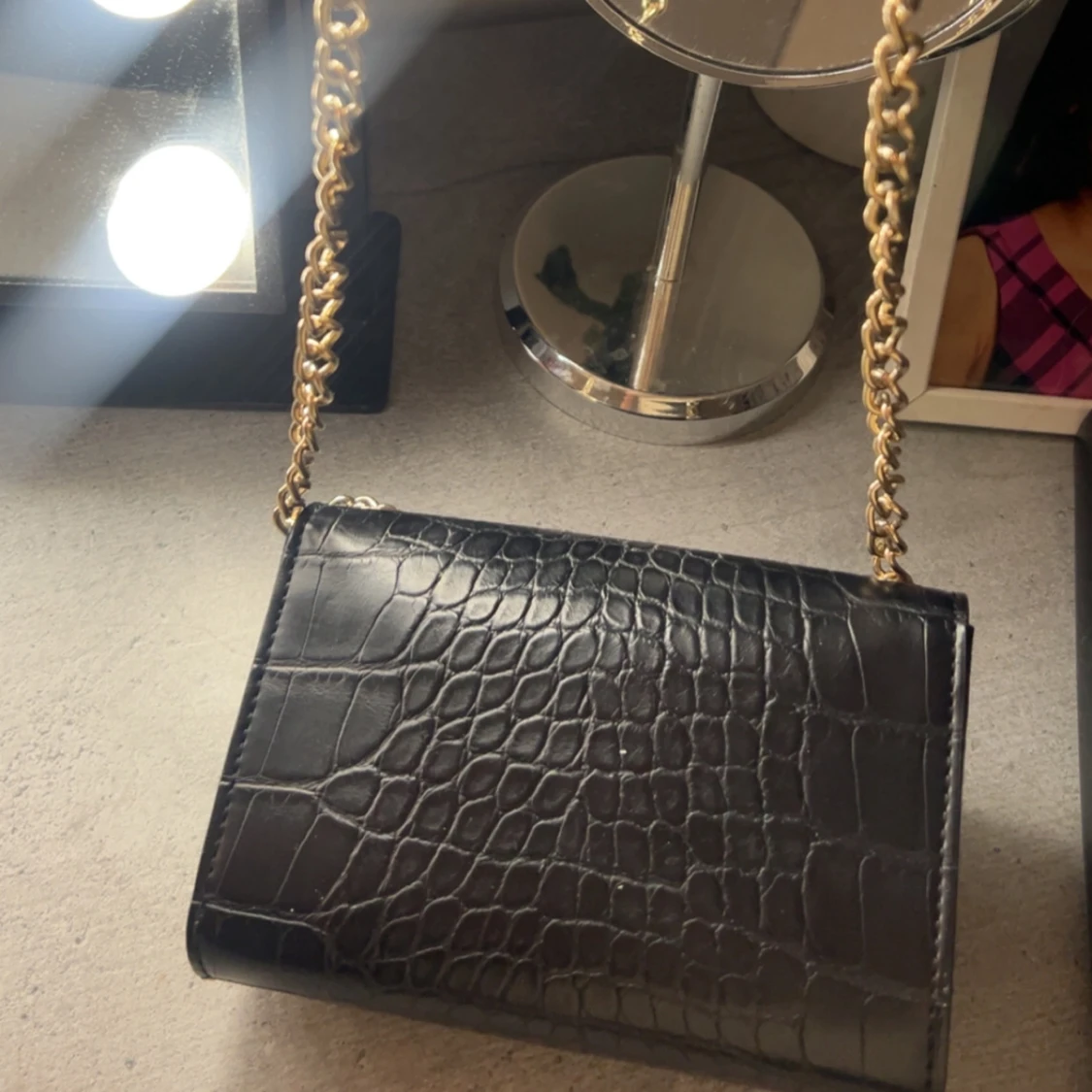 Mario Valentino Svart Axelremväska  - 1