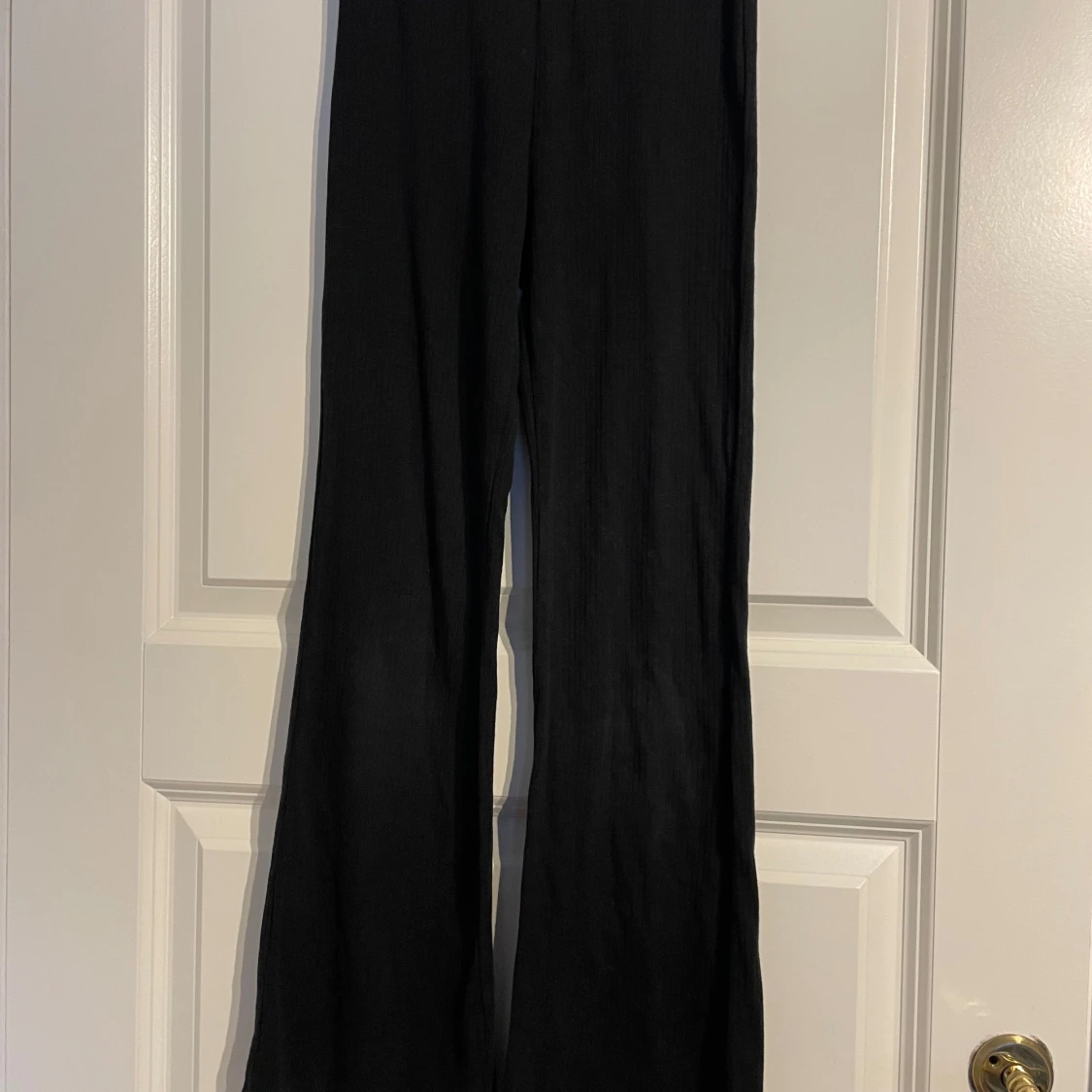 Svarta ribbade byxor från H&M