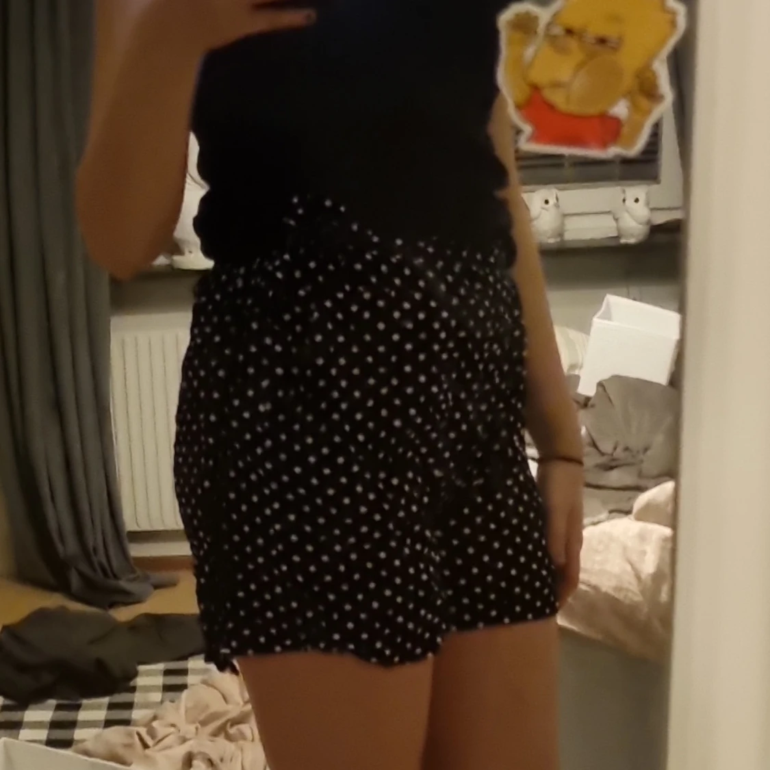 Svarta prickiga shorts från Amisu