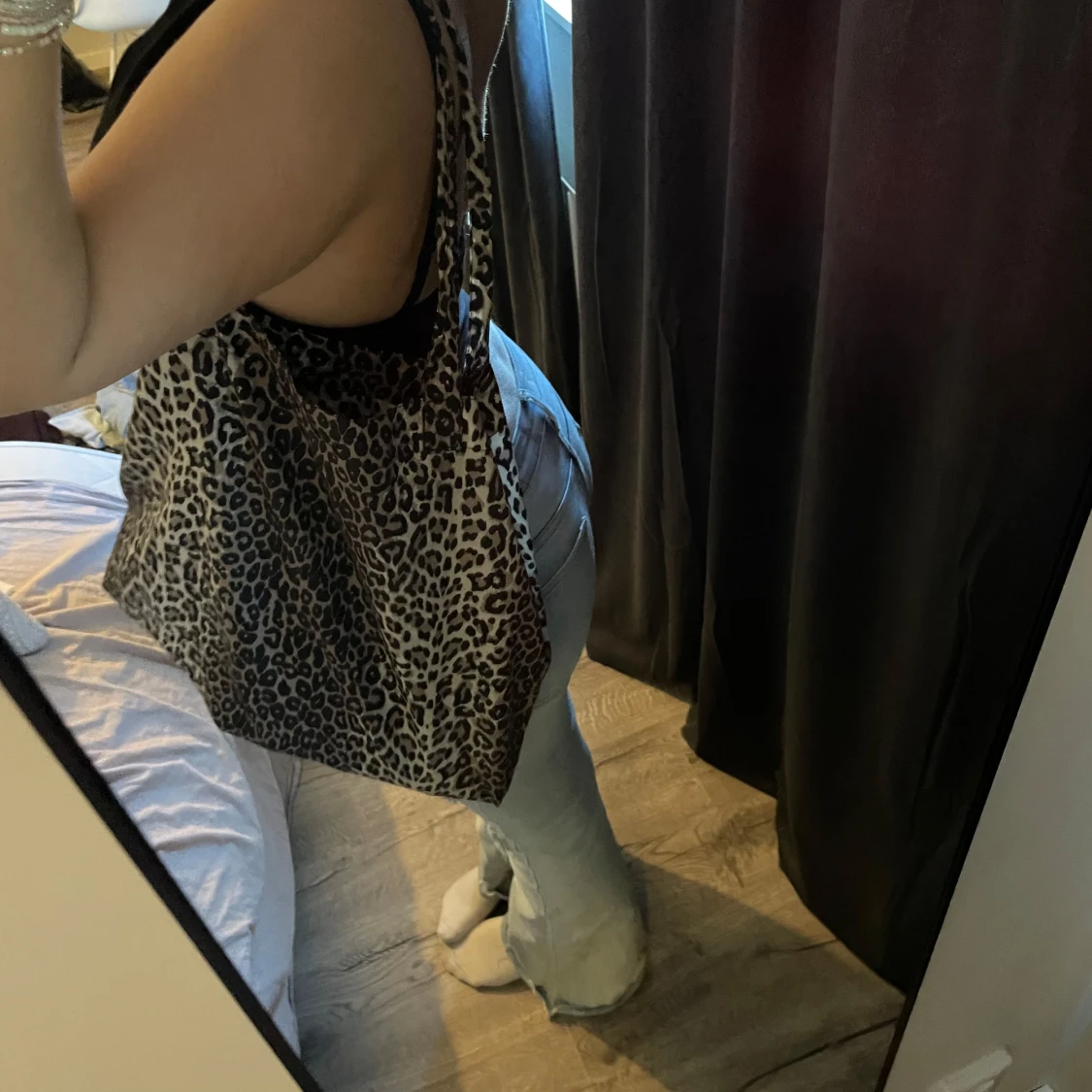 Leopardmönstrad axelväska - 2