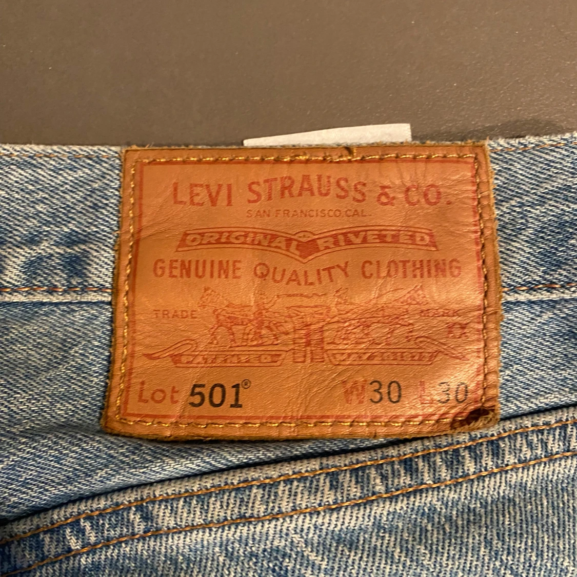 Levis 501 jeans i ljusblå denim - 2