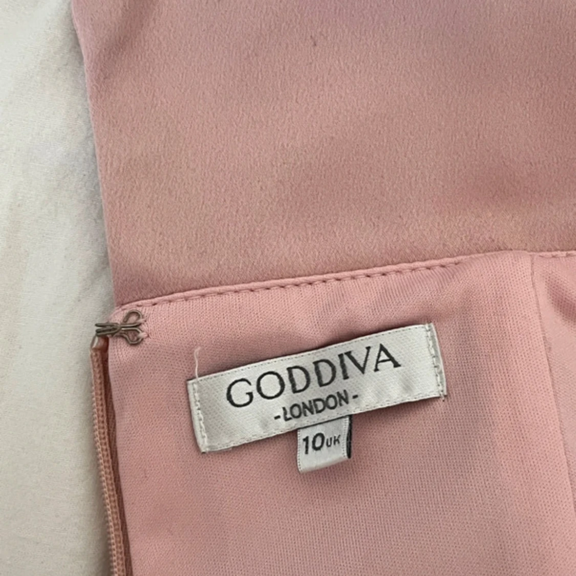 Ljusrosa balklänning från Goddiva - 3