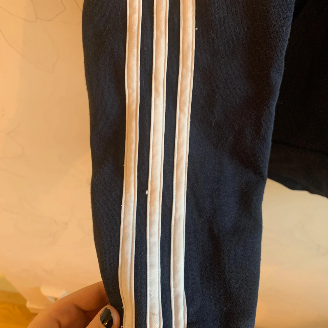 Röd hoodie från Adidas - 1