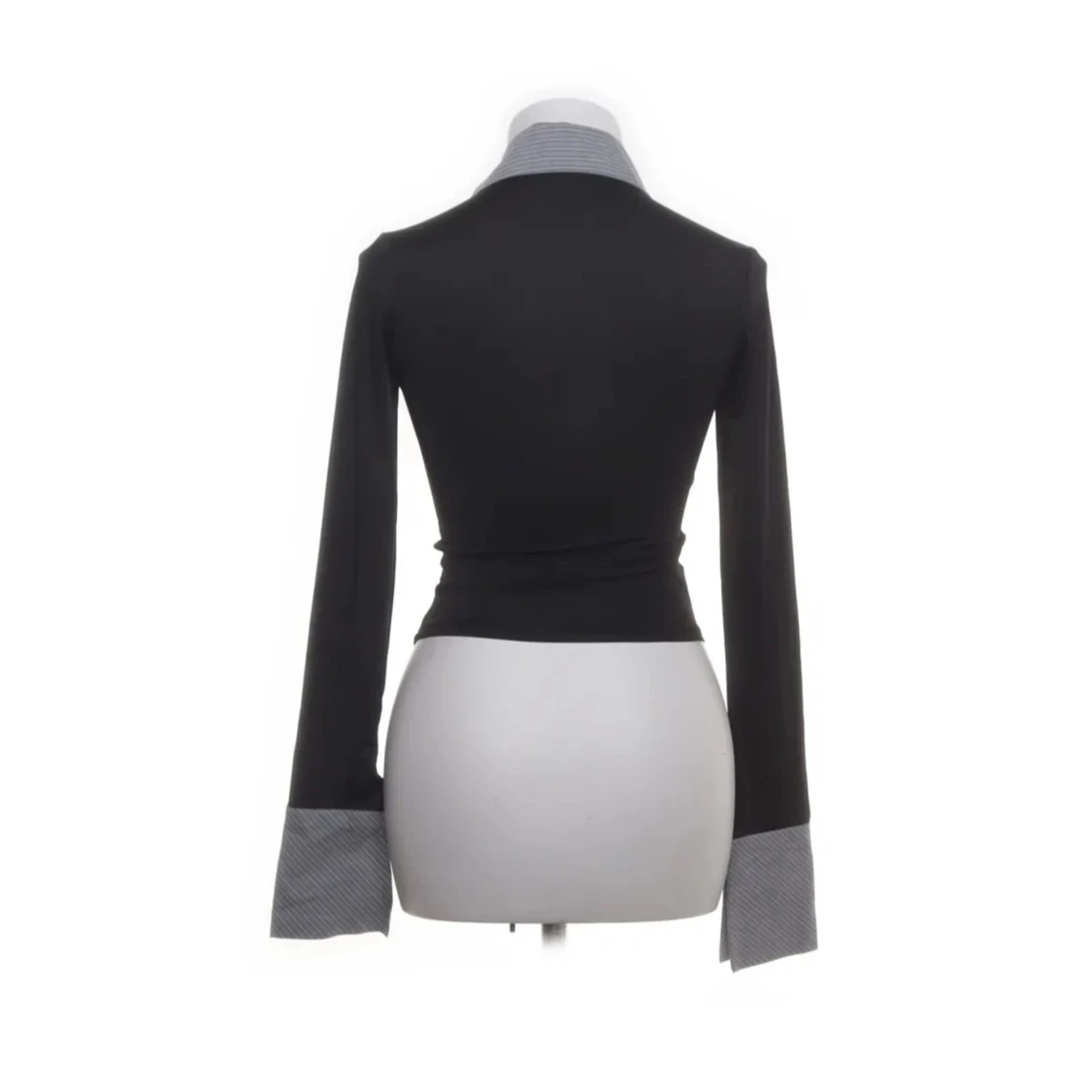 Svart och grå långärmad topp med krage - 1