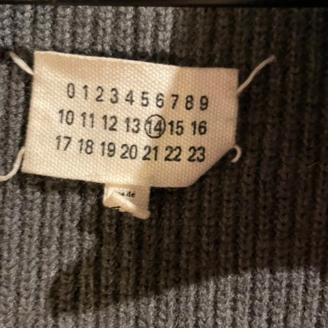 Grå stickad kofta från Maison Margiela - 1
