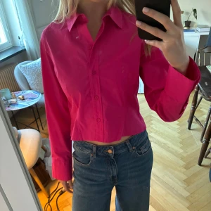 Rosa croppad skjorta - Så härlig skjorta till våren 💓