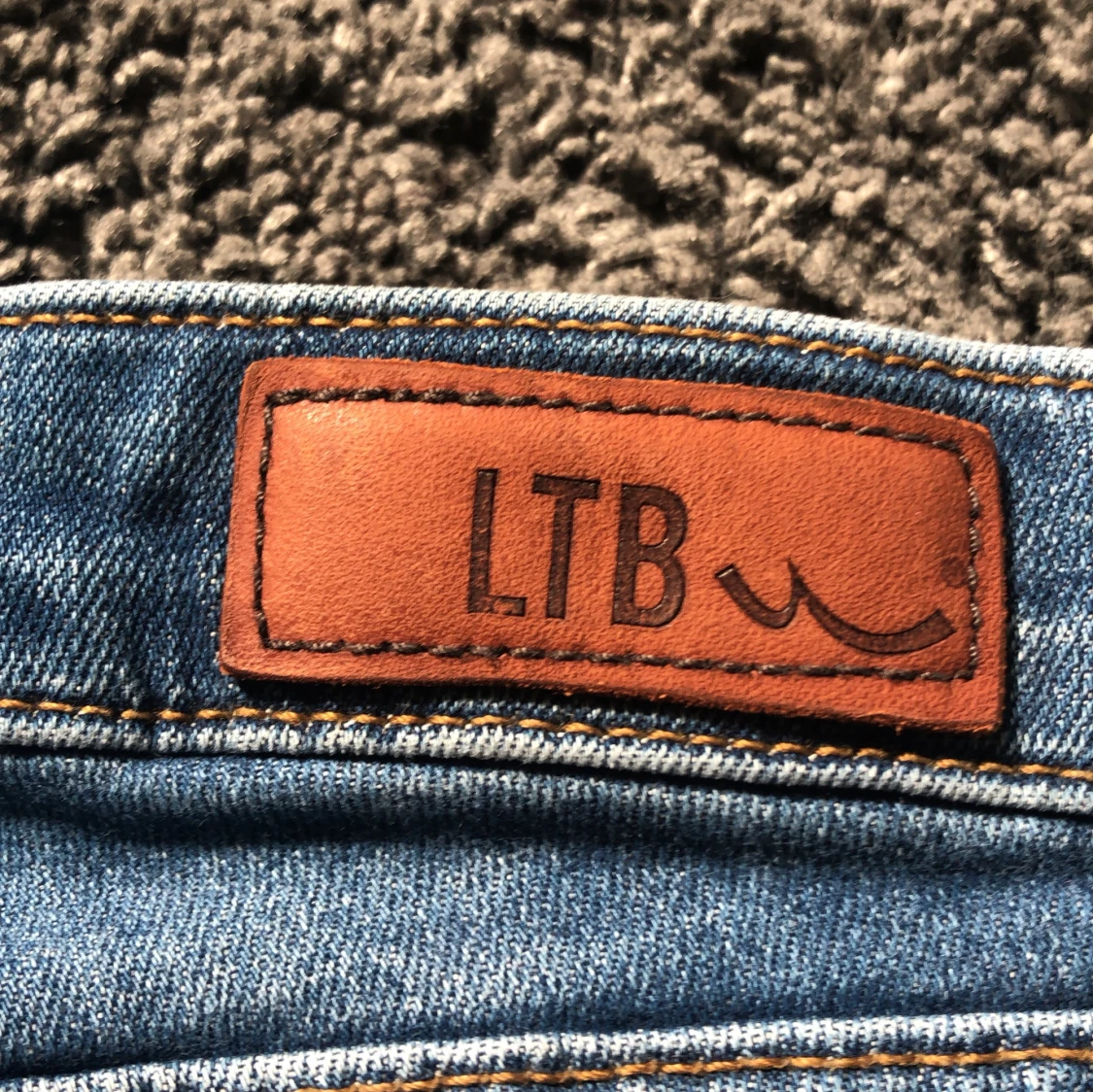 Blå jeansshorts från LTB - 3