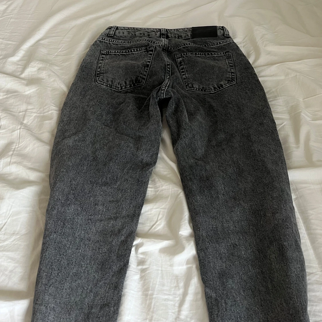 Grå jeans från Grunt - 2