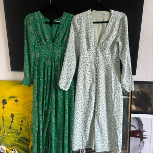 Adoore klänningar  - Bägge två som nya. Storlek 36 i båda. 800 kr styck 