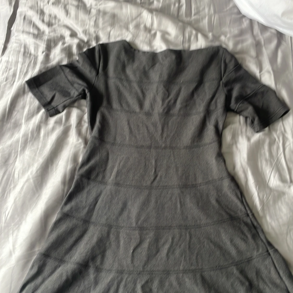 Grå klänning från Newhouse - 2