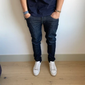 Tiger of Sweden jeans  - Extremt snygga och stilrena jeans ifrån Tiger Of Sweden | Strl - 28/32 (fits 28/30) | Skick - 10/10 | Nypris - ca 1700kr | Modell - Sharp | För ytterligare frågor är det bara att skriva 🗣️