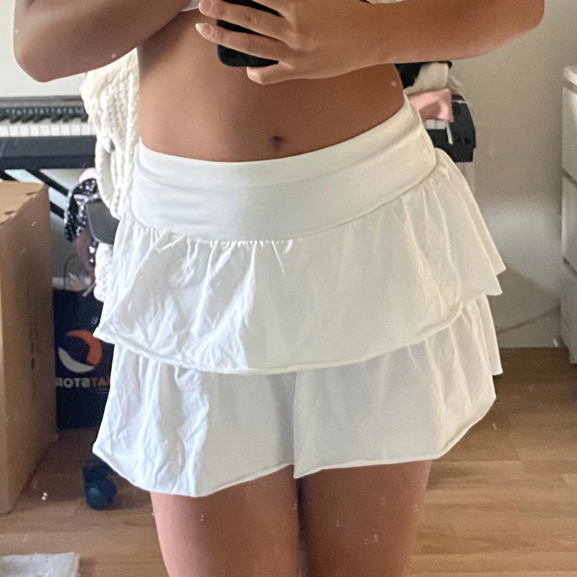 Vit volangkjol i bomull - 1