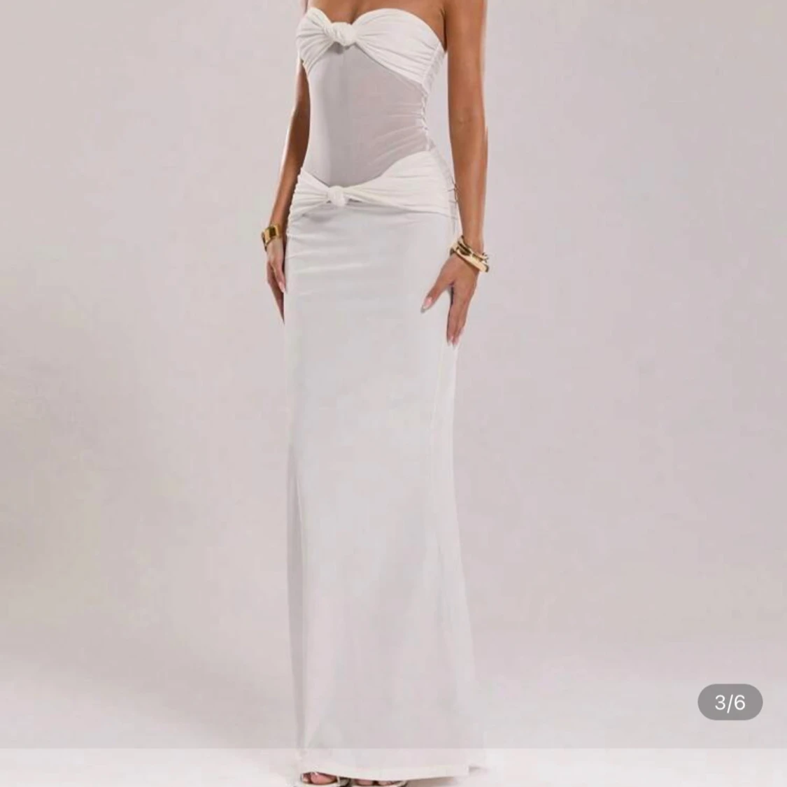 Vit axelbandslös långklänning - 2