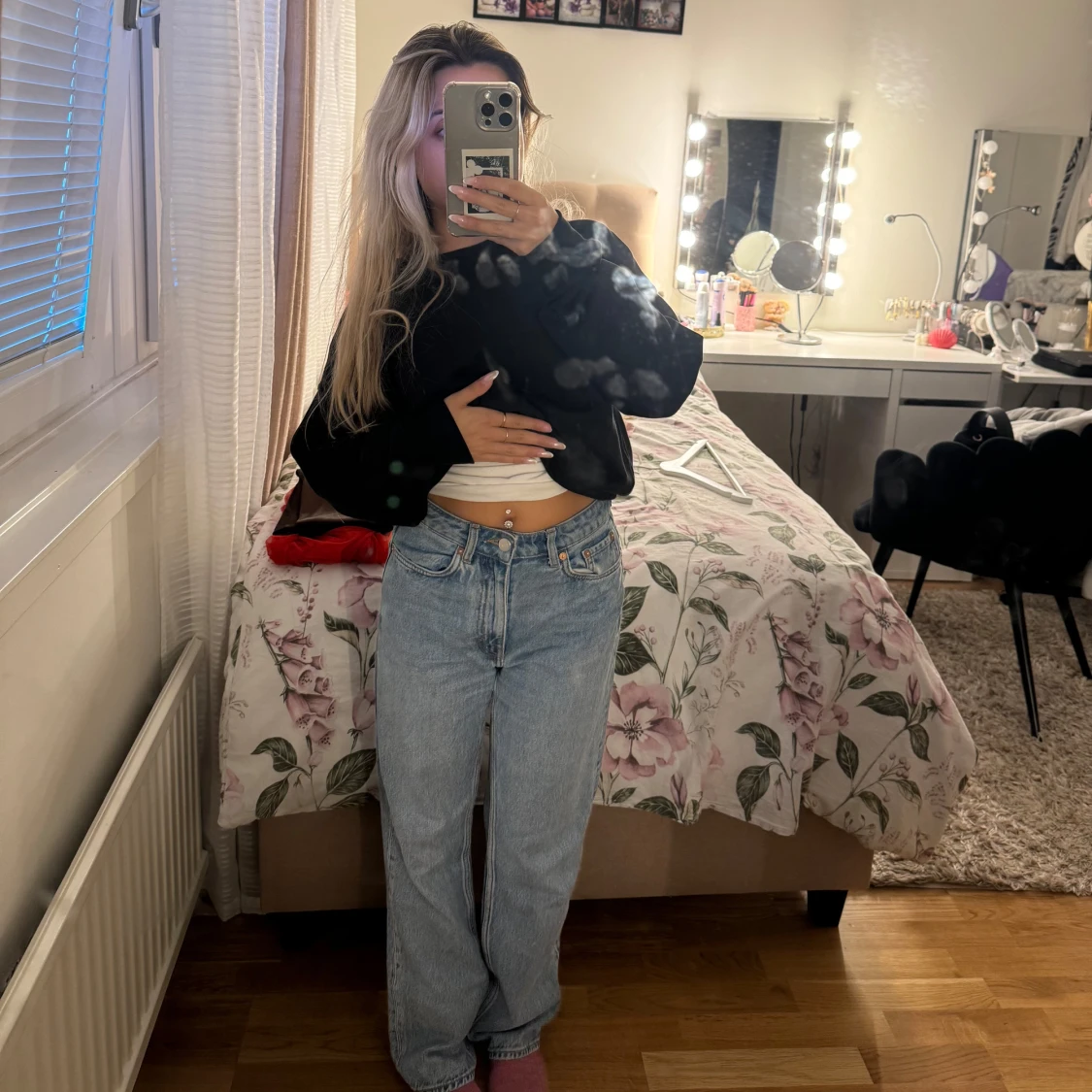 Weekday ljusblå high straight jeans