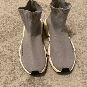 Strump skor - Väldigt fräscha. Priset kan diskuteras. Stora i storleken 