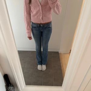 Rosa kofta - Säljer denna fina kofta då den inte kommer till användning💕