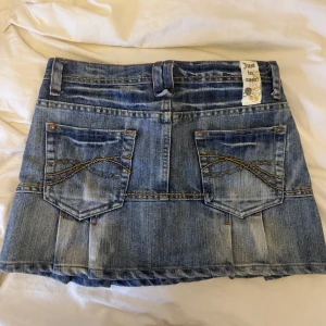 Volang jeanskjol - Strl S, midjemått rakt över 40cm längd: 33cm💕