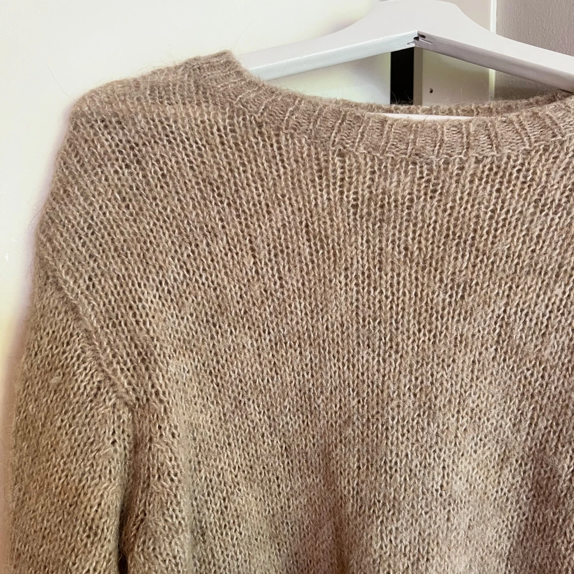 Stickad tröja  - 1