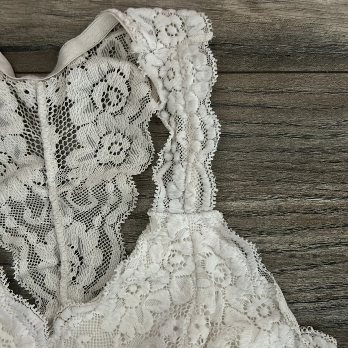 Vit spets bralette med blommönster - 1