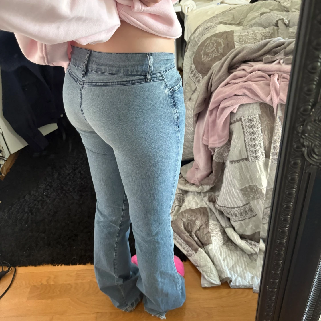 Ljusblå bootcut jeans utan fickor - 1