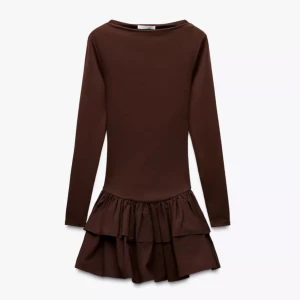 Trendig klänning - Aldrig använd 