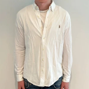 Vit Ralph lauren skjorta  - Size S | 8/10 | säljer lågt för passar ej