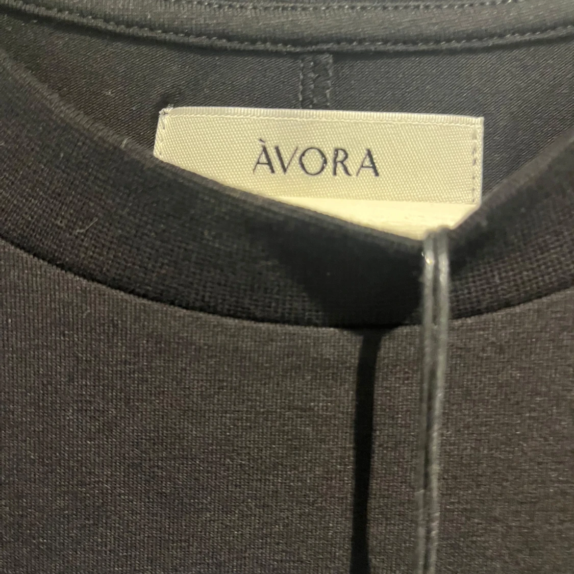 Svart t-shirtklänning från ÀVORA - 3