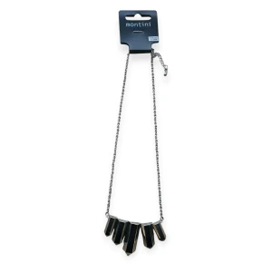 Silverfärgat halsband från Montini - Snyggt halsband från Montini med silverfärgad kedja och flera rektangulära hängen i metall. Kedjan är tunn och justerbar. Oanvänd