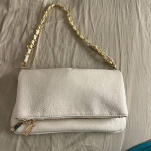 Väska - Super fin väska för plats med mycke 