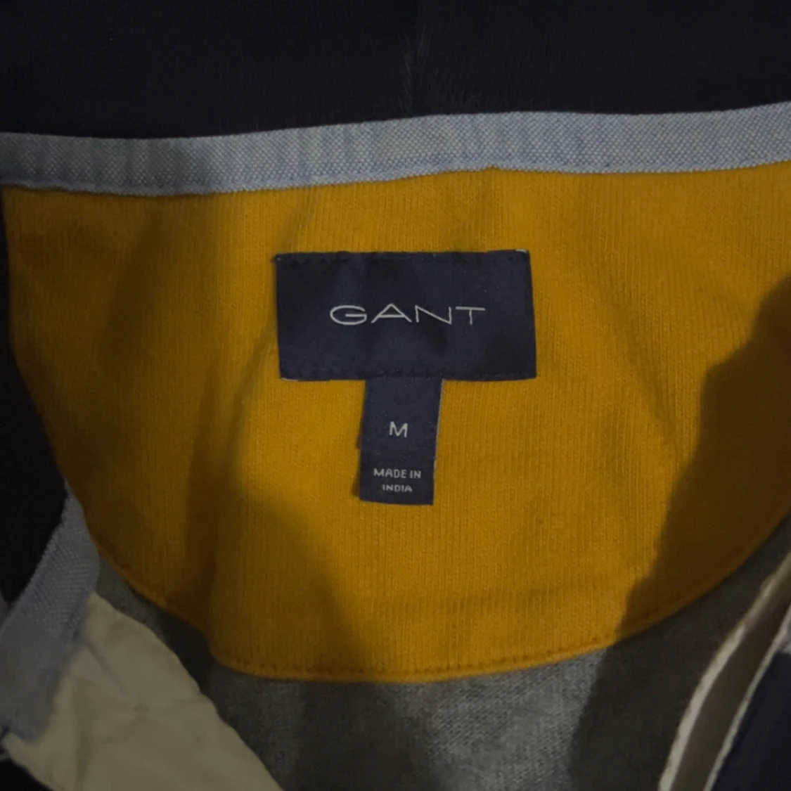 Randig hoodie från Gant i marinblått och grått - 1