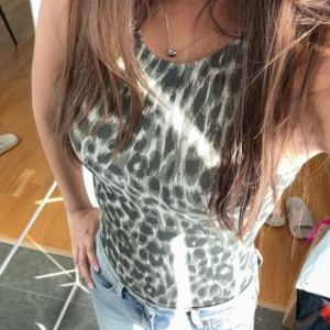 leopard body intimissimi - använd en gång, inga defekter! 