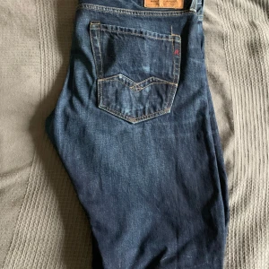 Replay Waitom jeans mörkblå W38 L34 - Är för stora för mig i storlek W38 L34