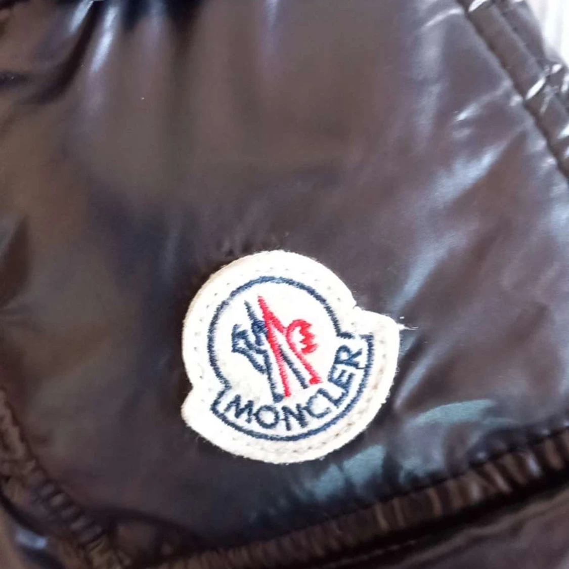 Svart pufferjacka från Moncler - 3