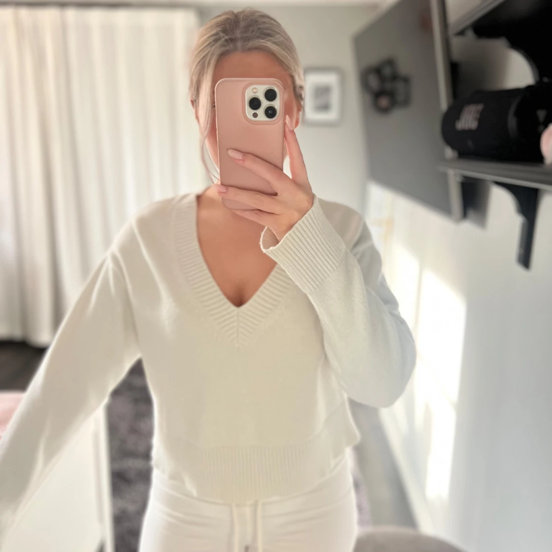 Vit stickad tröja från Bik Bok - 1