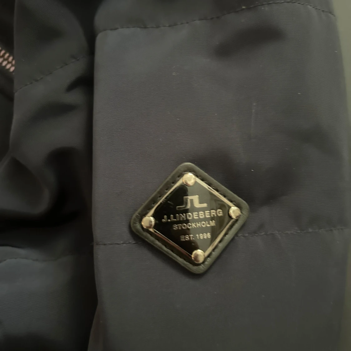 Mörkblå jacka från J.Lindeberg - 4