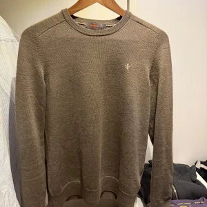 Merinoull tröja från Morris i storlek M - Skön Morris tröja i färgen brun, 100% merinoull och väldigt fint skick! Nypris runt 1500!
