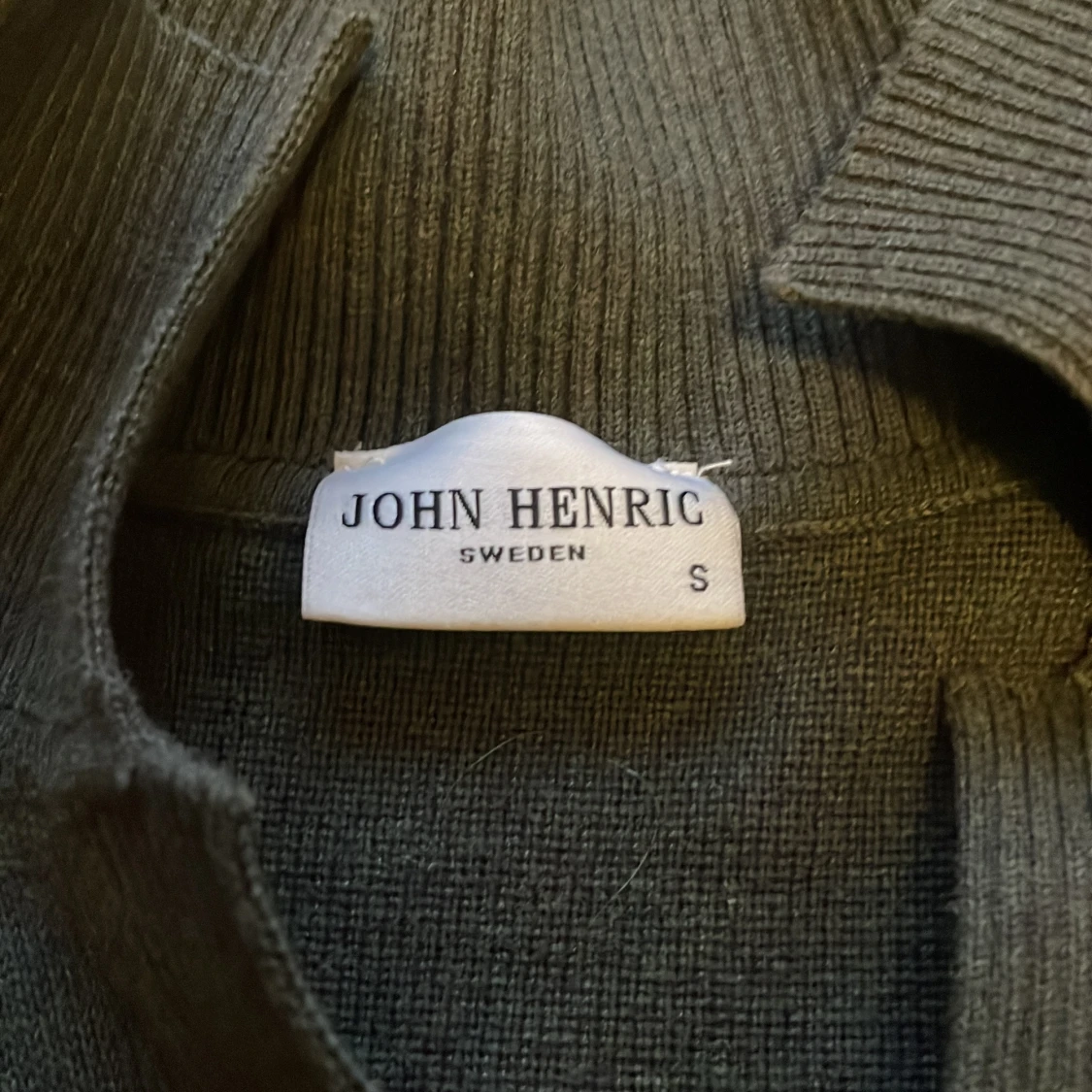 Mörkgrön pike/polo tröja från John Henric - 2