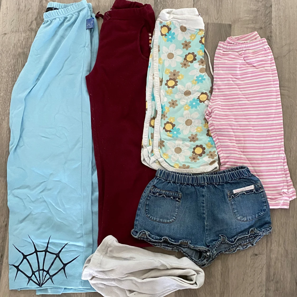 Klädpaket stl. 110/116!  - 1